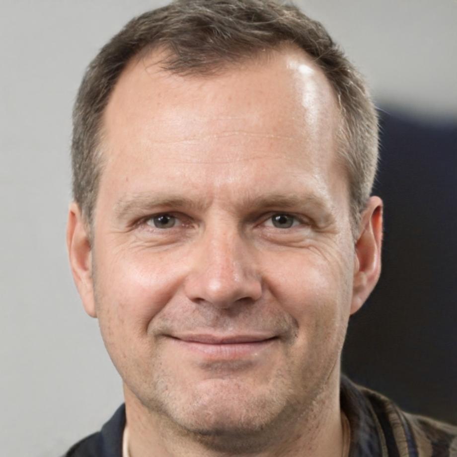 Radosław Kwiatkowski, starszy konsultant zefihao